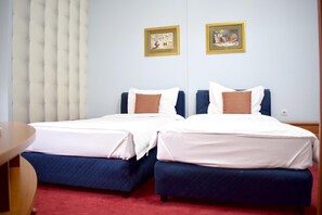 In-room safe, iron/ironing board