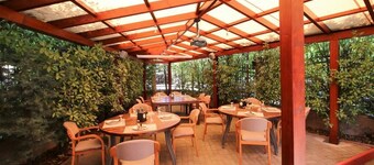 Aristocrat Hotel