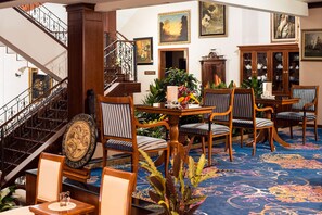 Sala de estar en el lobby