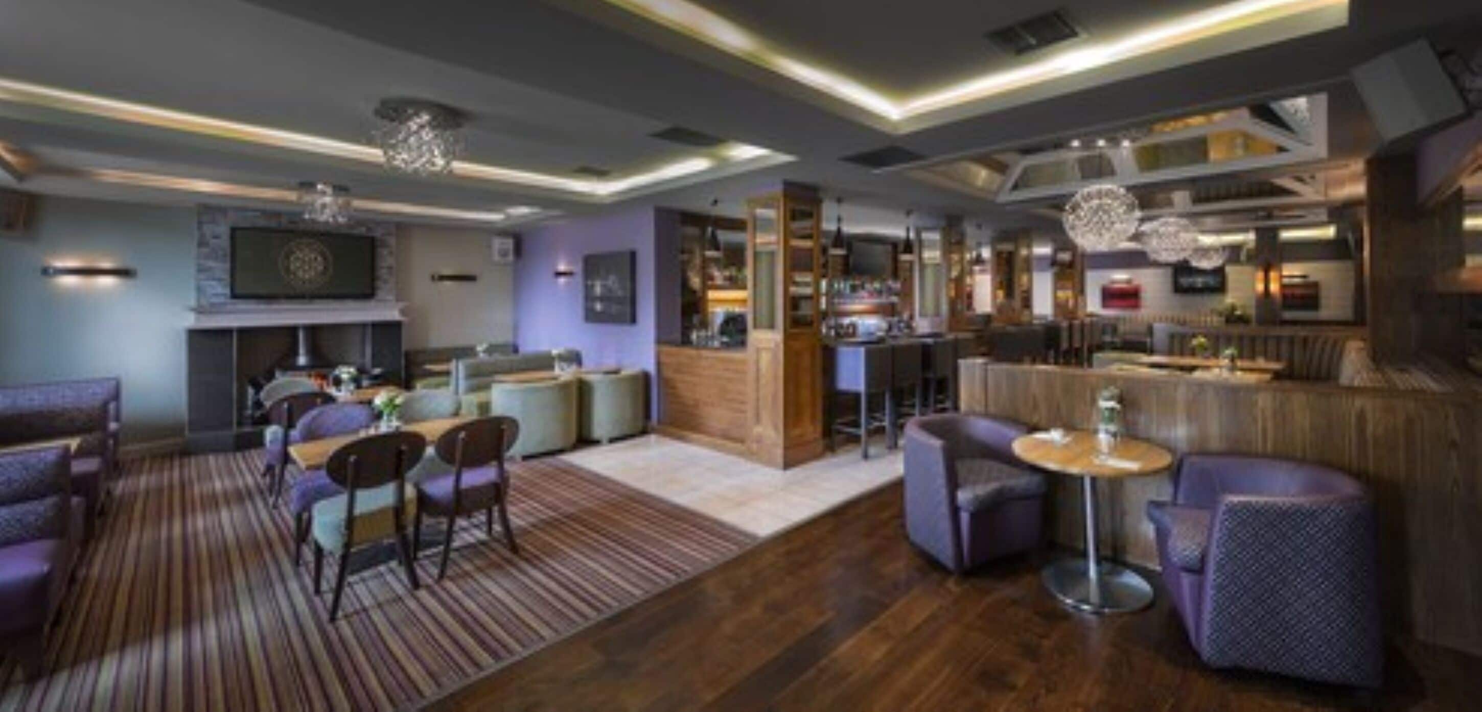 ให้บริการ: อาหารกลางวัน และ อาหารเย็น