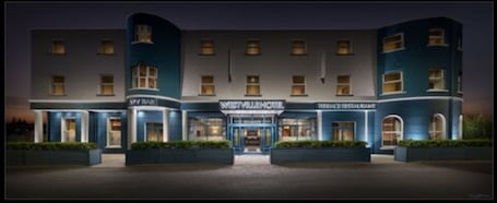 Fachada del alojamiento. Westville Hotel