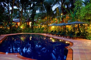 Outdoor pool - Soria Moria Boutique Hotel (Siem Reap)