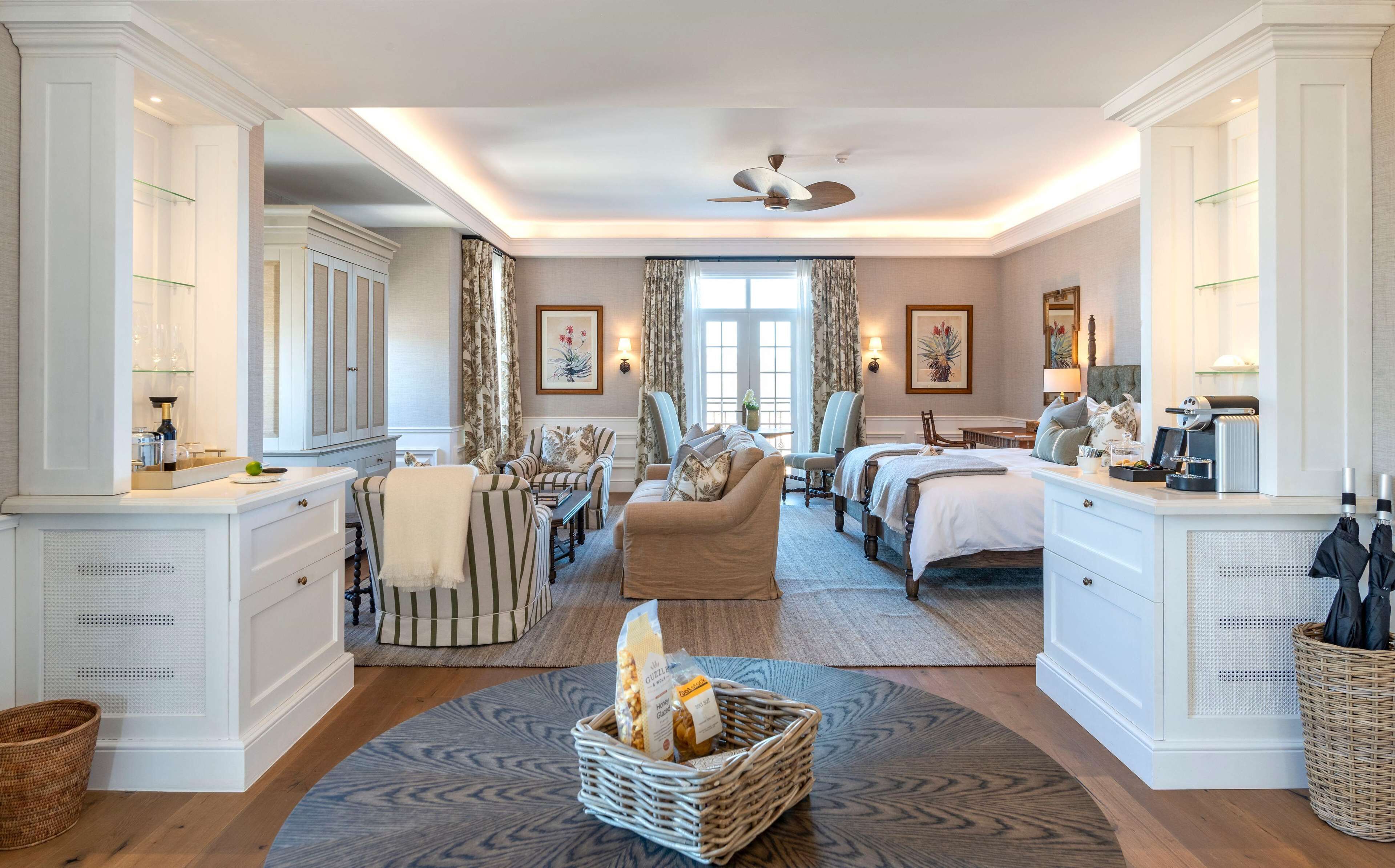 Premium bedding, Tempur-Pedic beds, free minibar items, in-room safe