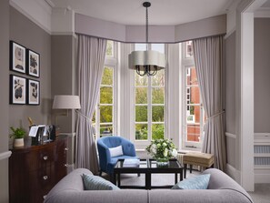 Signature Suite at 11 Cadogan Gardens | Ropa de cama de alta calidad y edredón 