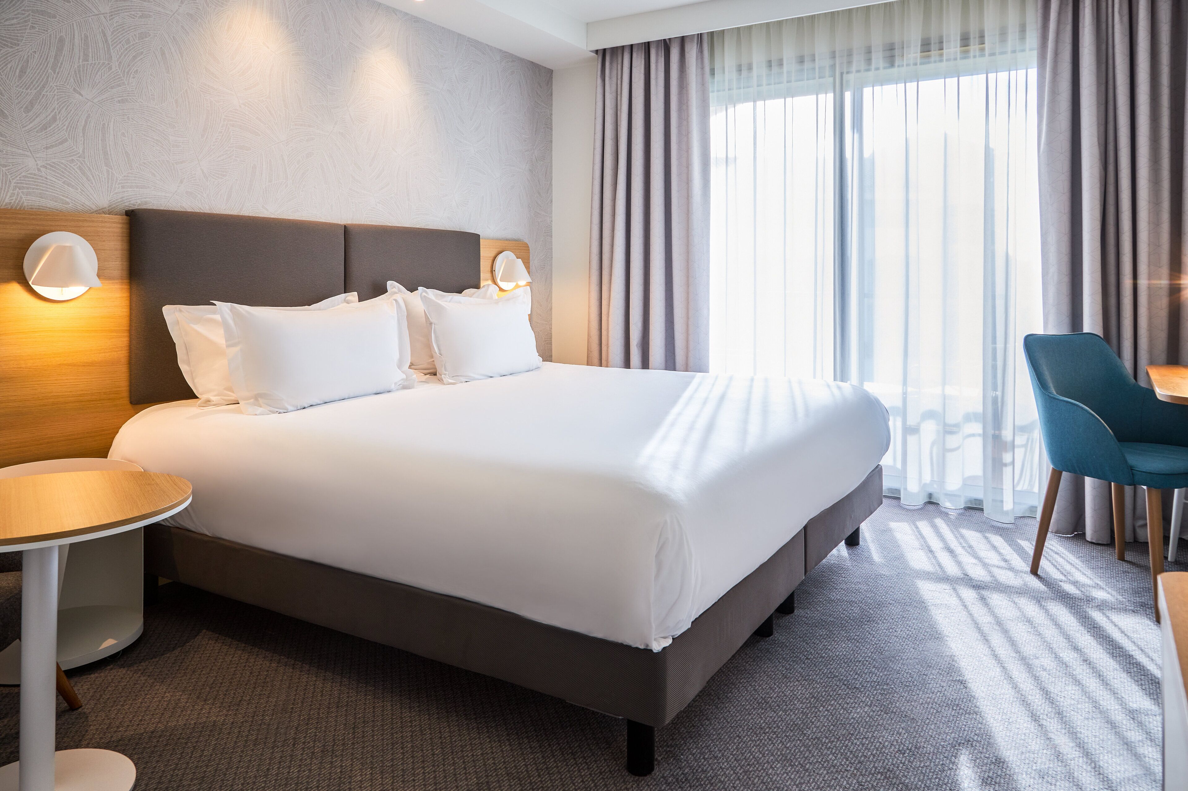 suite, 1 king bed, balcony, pool view | 1 bedroom, premium bedding, minibar, in-room safe