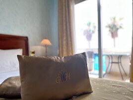 Double or Twin Room, Non Smoking, Sea View | Egyptian cotton sheets, hypo-allergenic bedding, down comforters