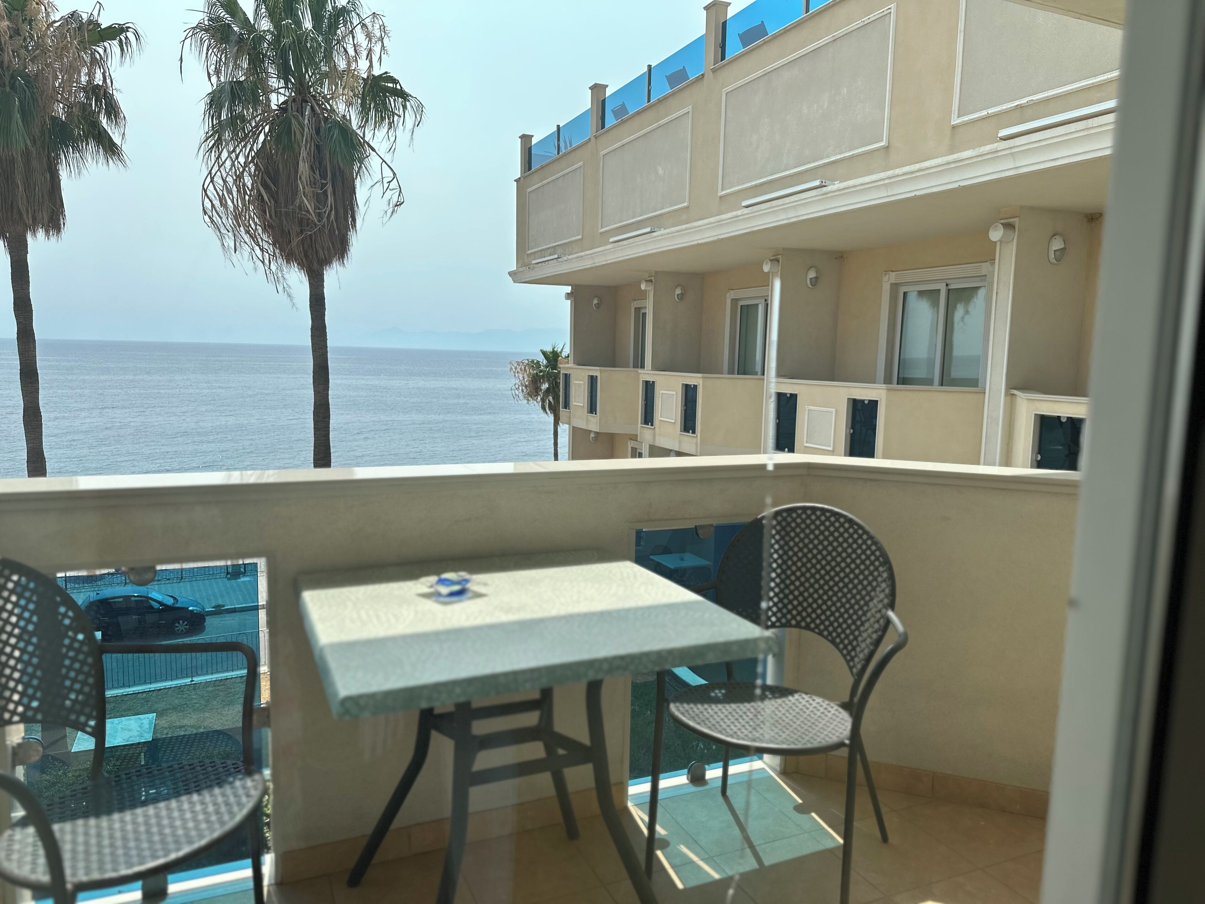 Doppel- oder Zweibettzimmer, Nichtraucher, Meerblick | Terrasse/Patio
