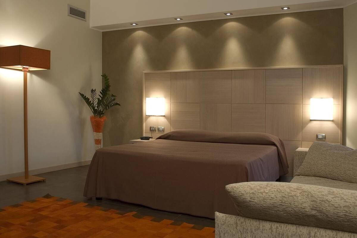 minibar, in-room safe, desk, soundproofing