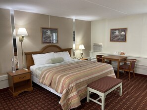 Standard Room, 1 King Bed