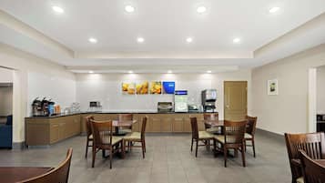 Free daily buffet breakfast