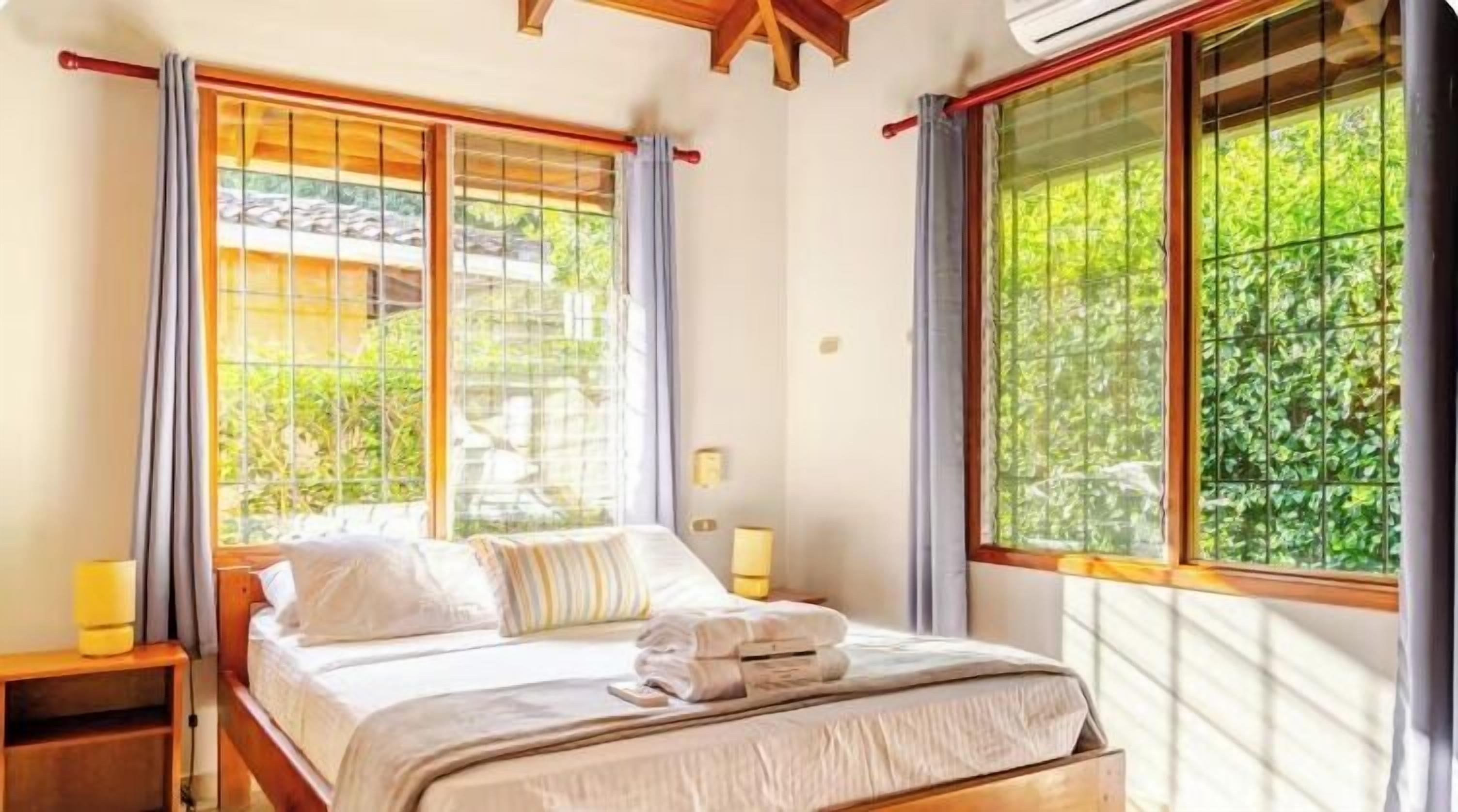 Villa Classique, 2 chambres, coin cuisine, vue jardin