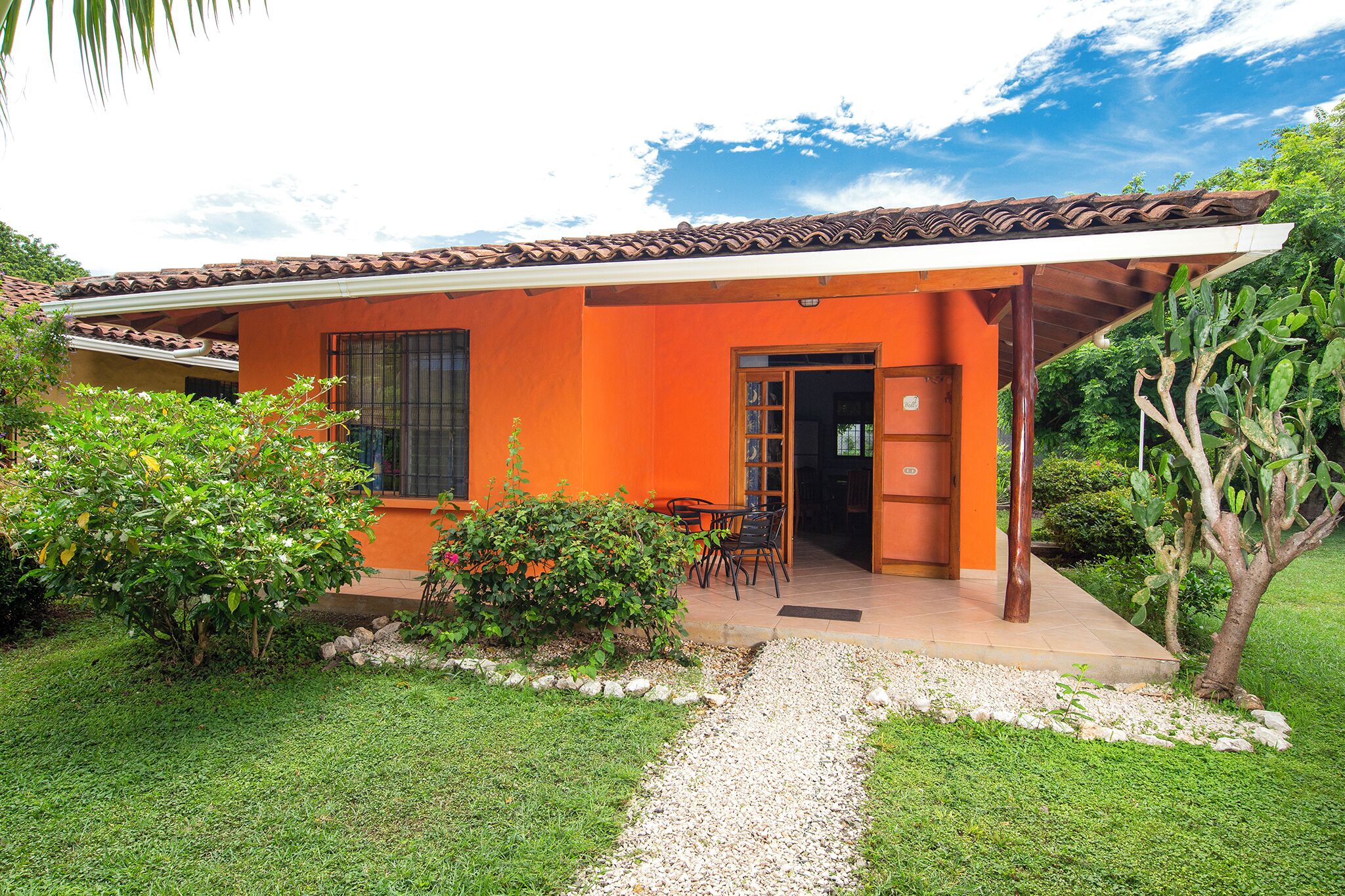 Familienvilla, Nichtraucher, Gartenblick | Terrasse/Patio
