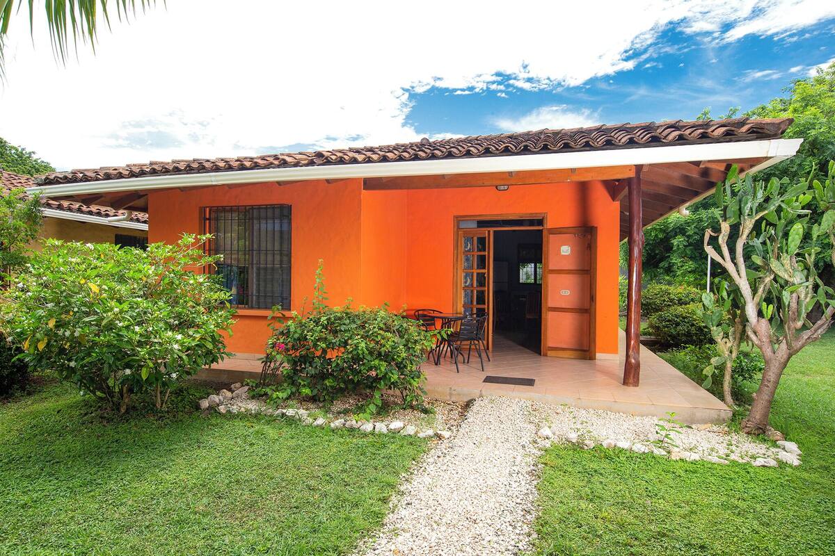 Familienvilla, Nichtraucher, Gartenblick | Terrasse/Patio