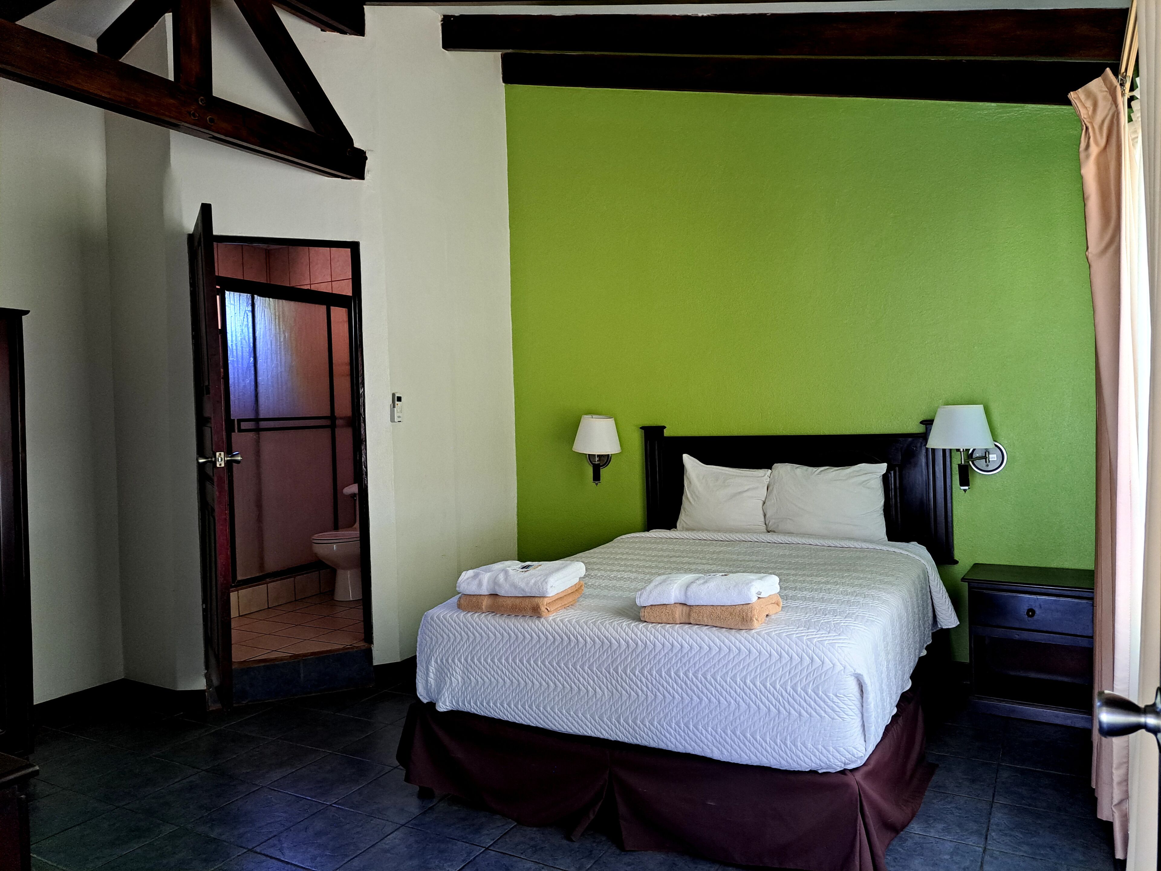 标准别墅 | 羽绒被、记忆海绵床垫、客房内保险箱、熨斗/熨衣板