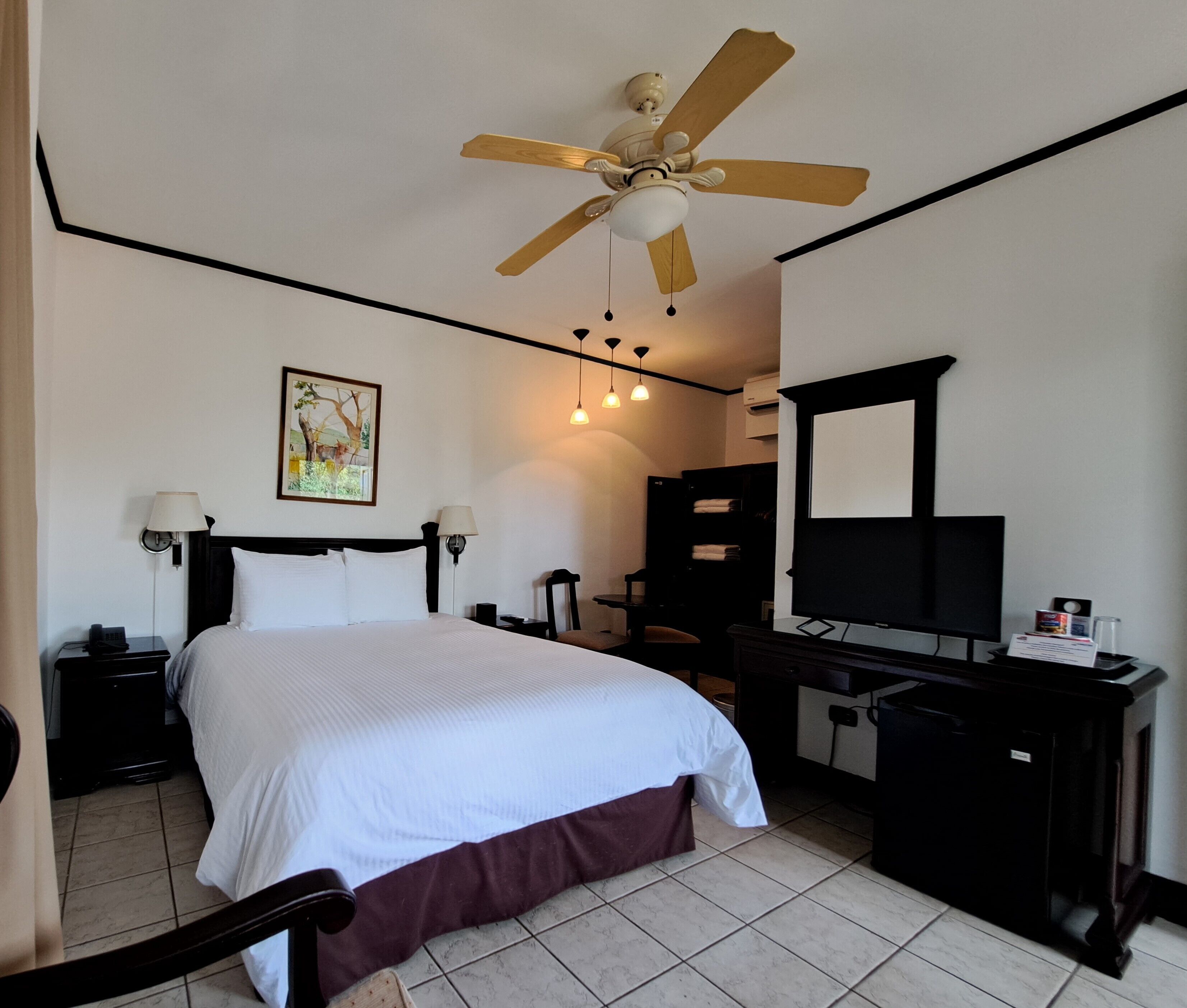 双人房 | 羽绒被、记忆海绵床垫、客房内保险箱、熨斗/熨衣板