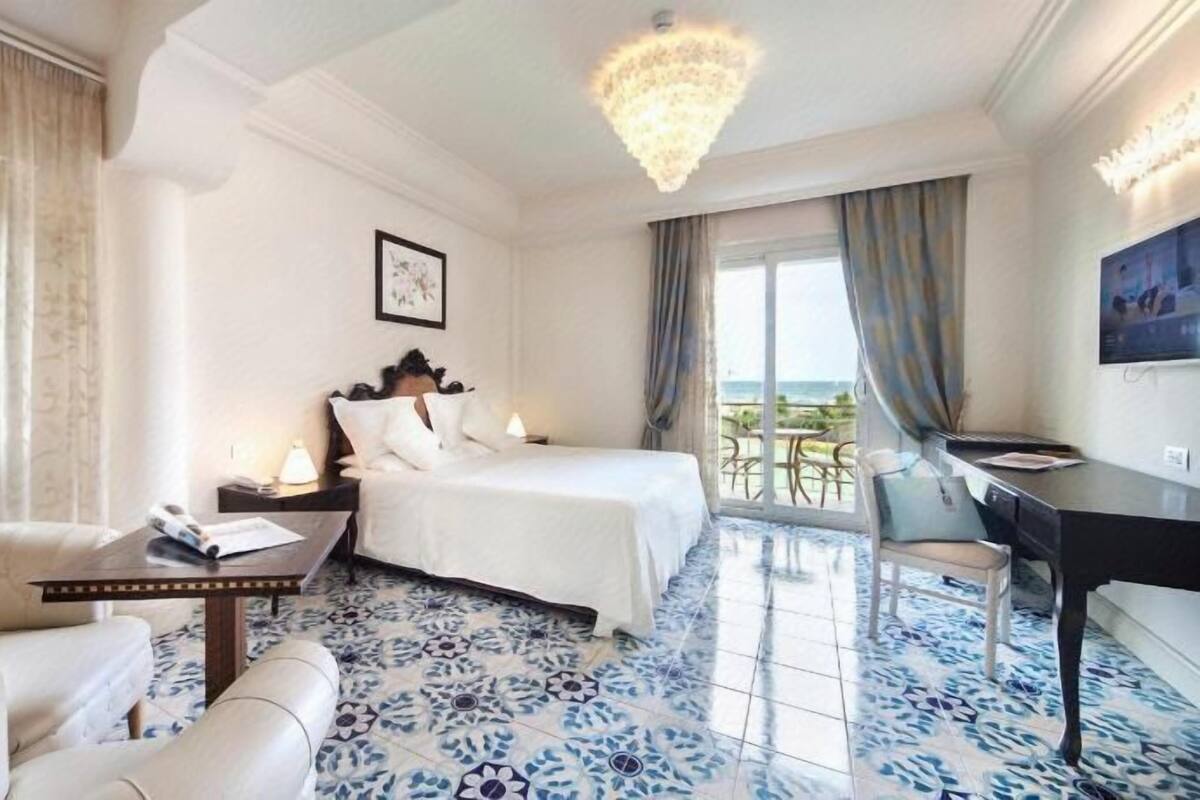 Minibar, in-room safe, desk, blackout drapes