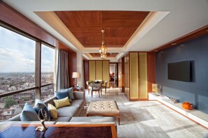 Minibar, in-room safe, desk, laptop workspace - Hyatt Regency Amritsar Hotel & Spa (Amritsar)
