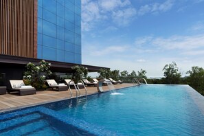 Outdoor pool, open 8:00 AM to 7:00 PM, sun loungers - Hyatt Regency Amritsar Hotel & Spa (Amritsar)