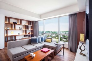 Regency, Suite | Minibar, in-room safe, desk, laptop workspace - Hyatt Regency Amritsar Hotel & Spa (Amritsar)