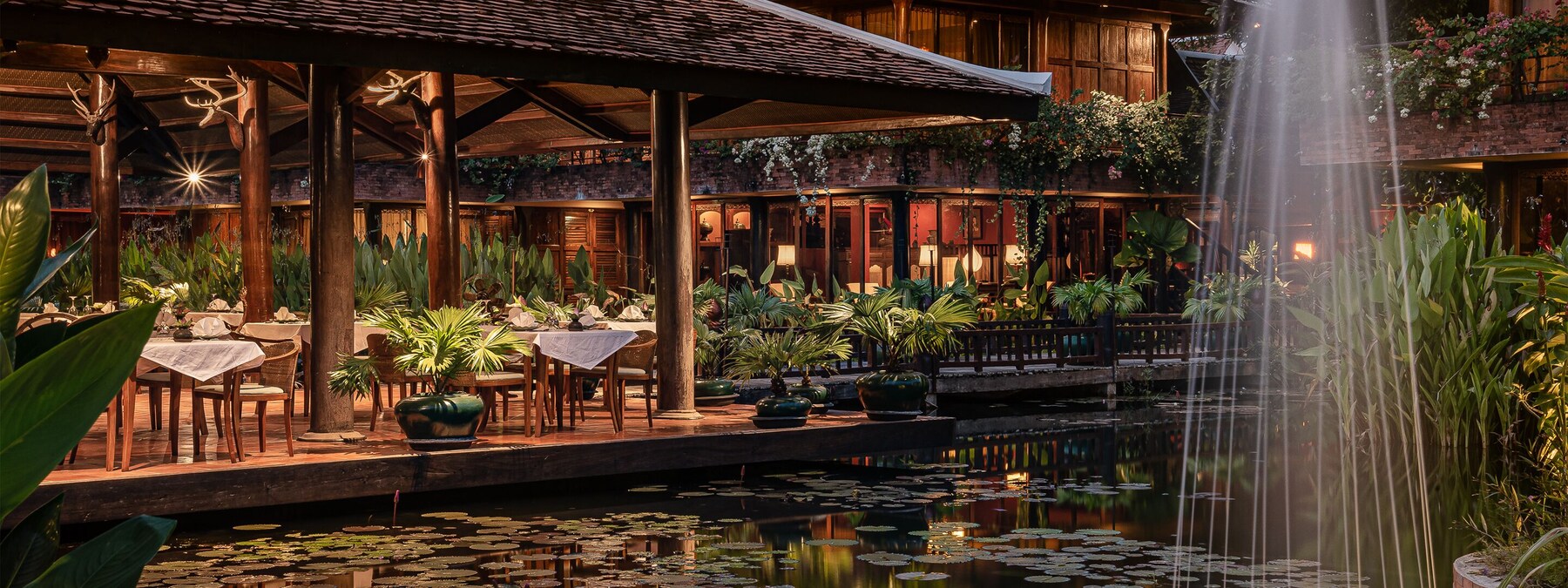 2 restaurants; breakfast, lunch, dinner, and brunch served