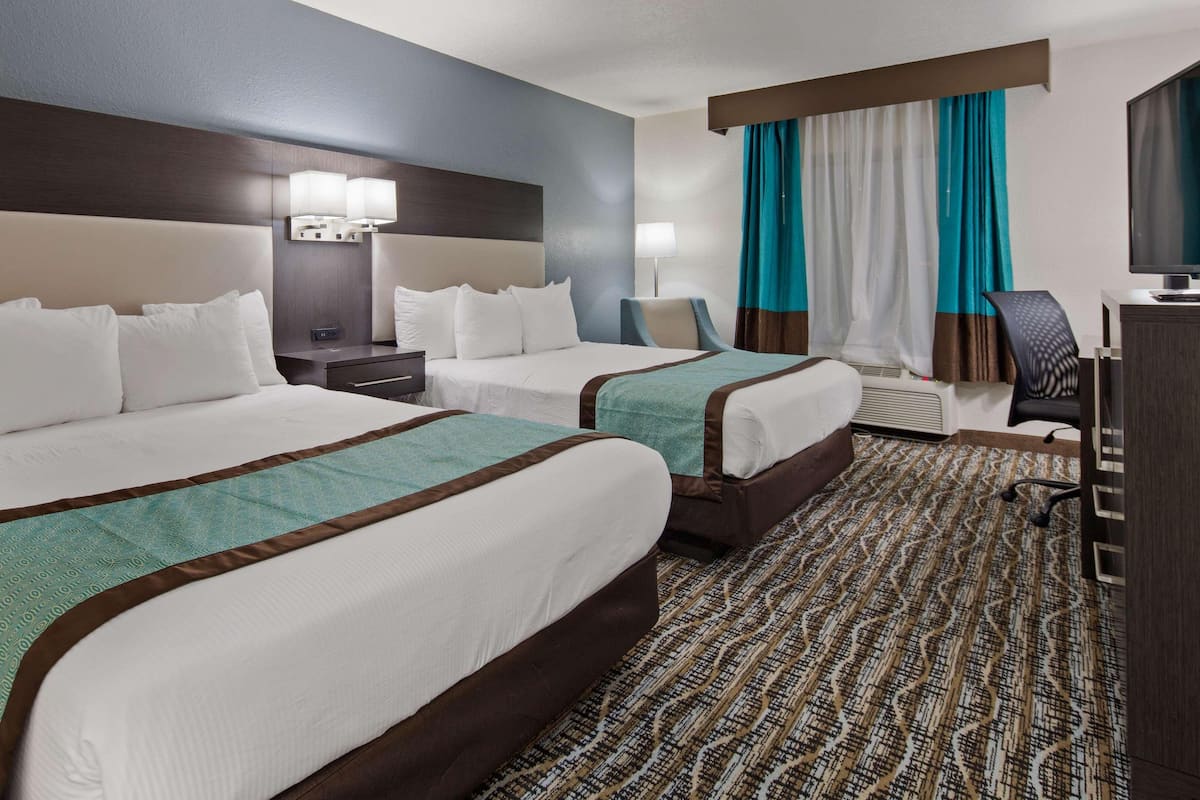 Pillowtop beds, in-room safe, desk, laptop workspace