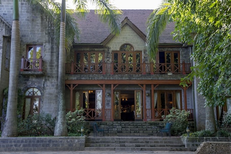 Fachada de la propiedad