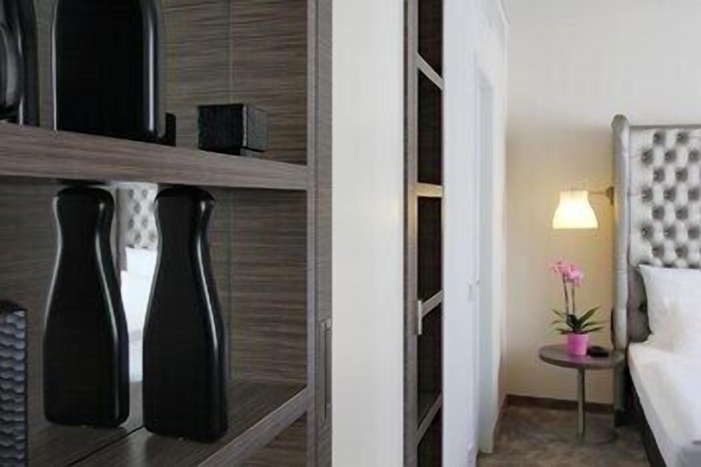 Hypo-allergenic bedding, pillowtop beds, in-room safe, desk