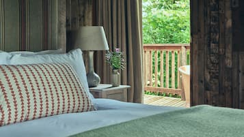 Casa na árvore luxo | 1 quarto, roupas de cama premium, cofres nos quartos