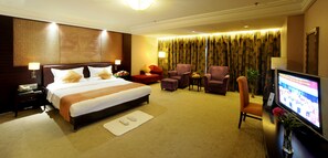 In-room safe, iron/ironing board, free WiFi, alarm clocks
