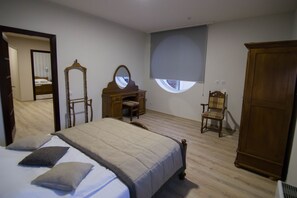 Apartment, 1 Schlafzimmer | Hochwertige Bettwaren, Zimmersafe, Schreibtisch, schallisolierte Zimmer