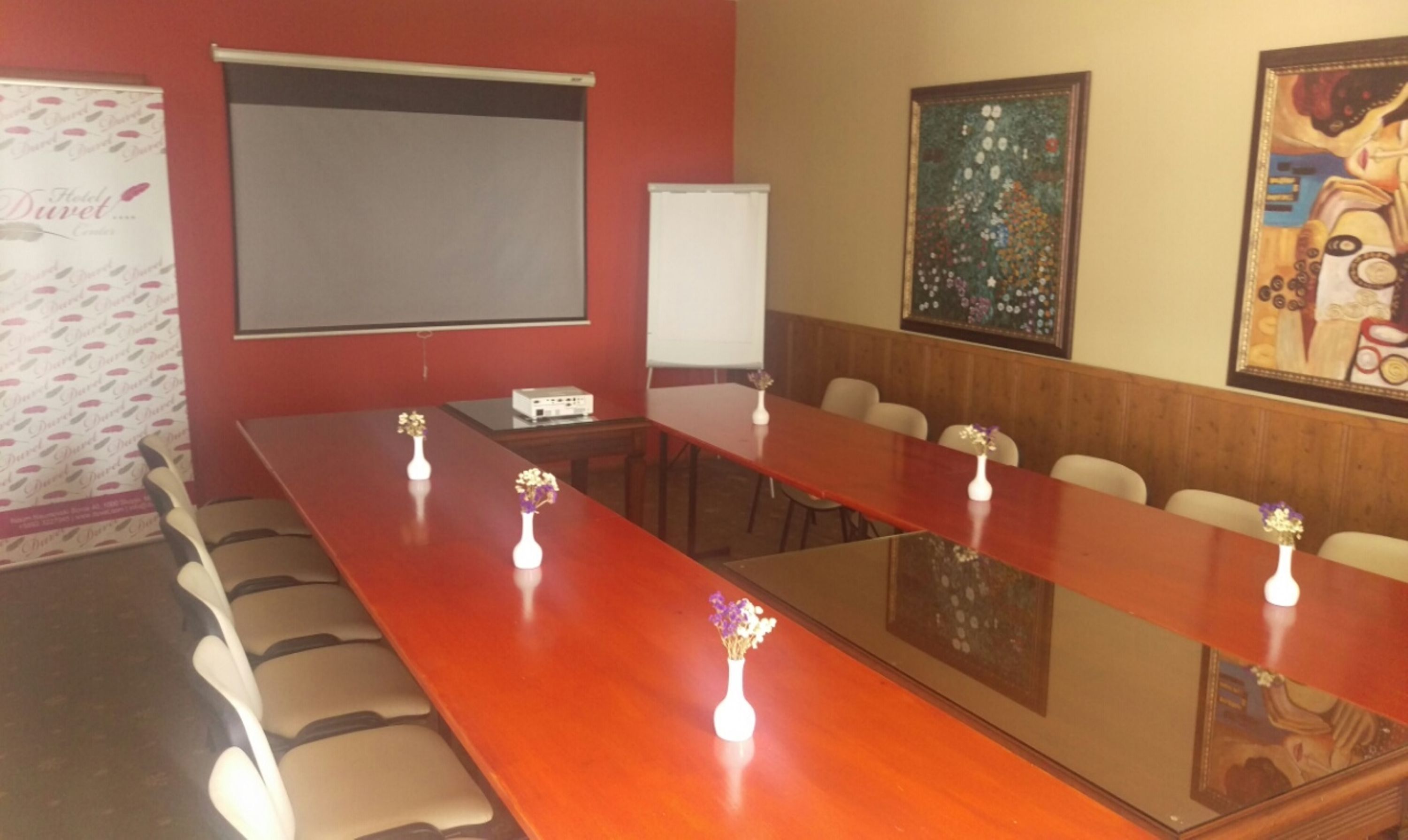 Meeting facility
