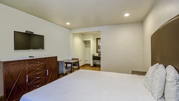 Standard Room, Multiple Beds, Non Smoking, Refrigerator & Microwave
