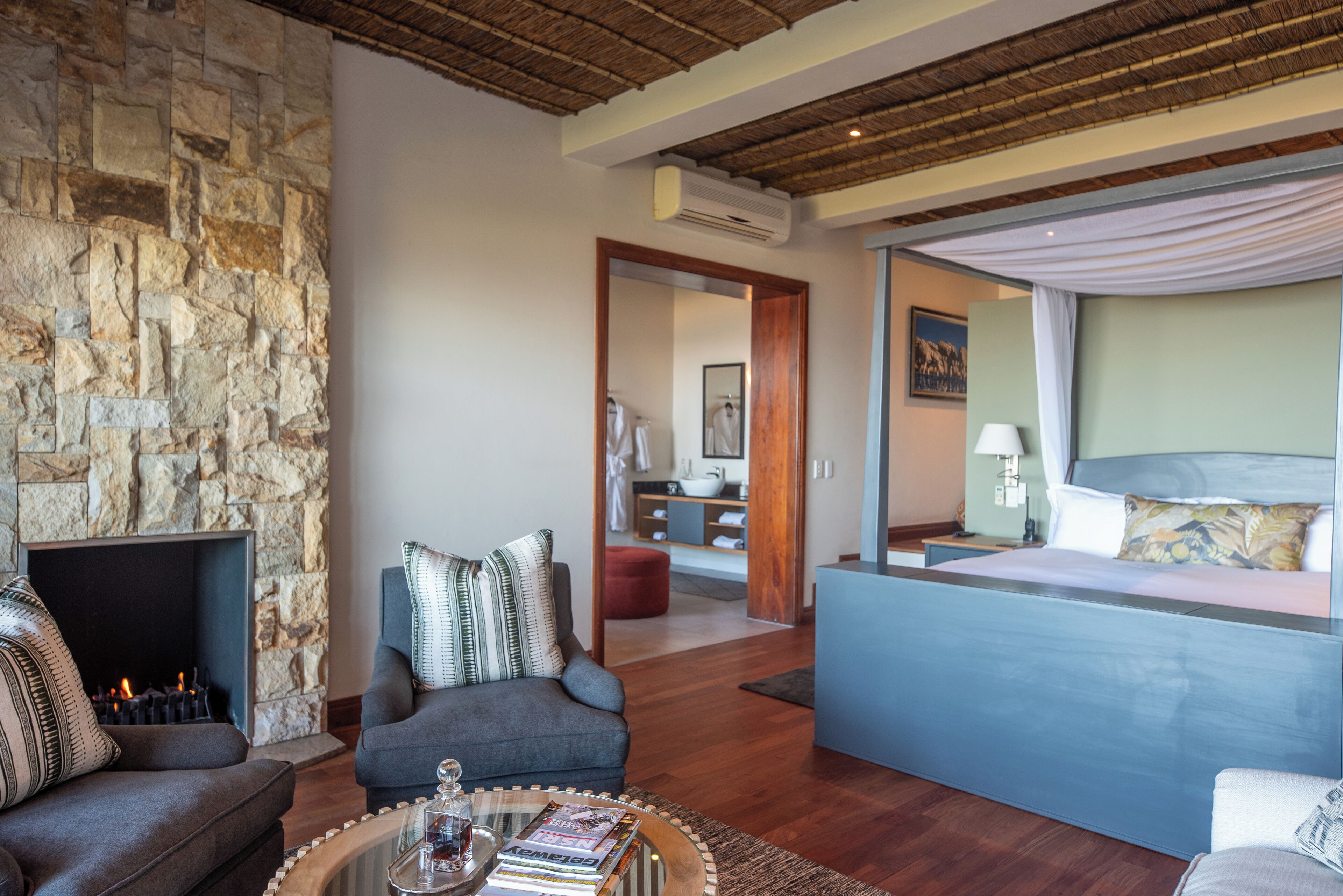 Lodge Suite | Hypo-allergenic bedding, Select Comfort beds, minibar, in-room safe