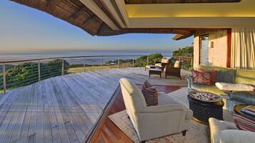 Luxury Suite, Beach View | Balcony