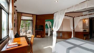 Family Room, 2 Bedrooms (Deluxe)