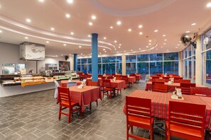 Daily continental breakfast for a fee