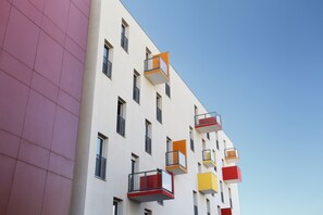 Exterior - Appart'hôtel Odalys City - Bioparc Lyon Est (Lyon)