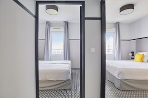 Apartment, 2 Bedrooms | Desk, soundproofing, iron/ironing board, free WiFi