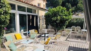 Terrace/patio - Hotel & Spa GIL DE FRANCE Cap D'Agde (Agde)