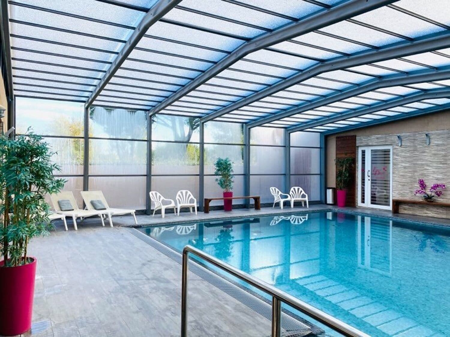 Indoor pool, outdoor pool, open 10:00 AM to 8:00 PM, sun loungers