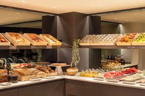 Kontinental frokost hver dag (mot et tillegg)