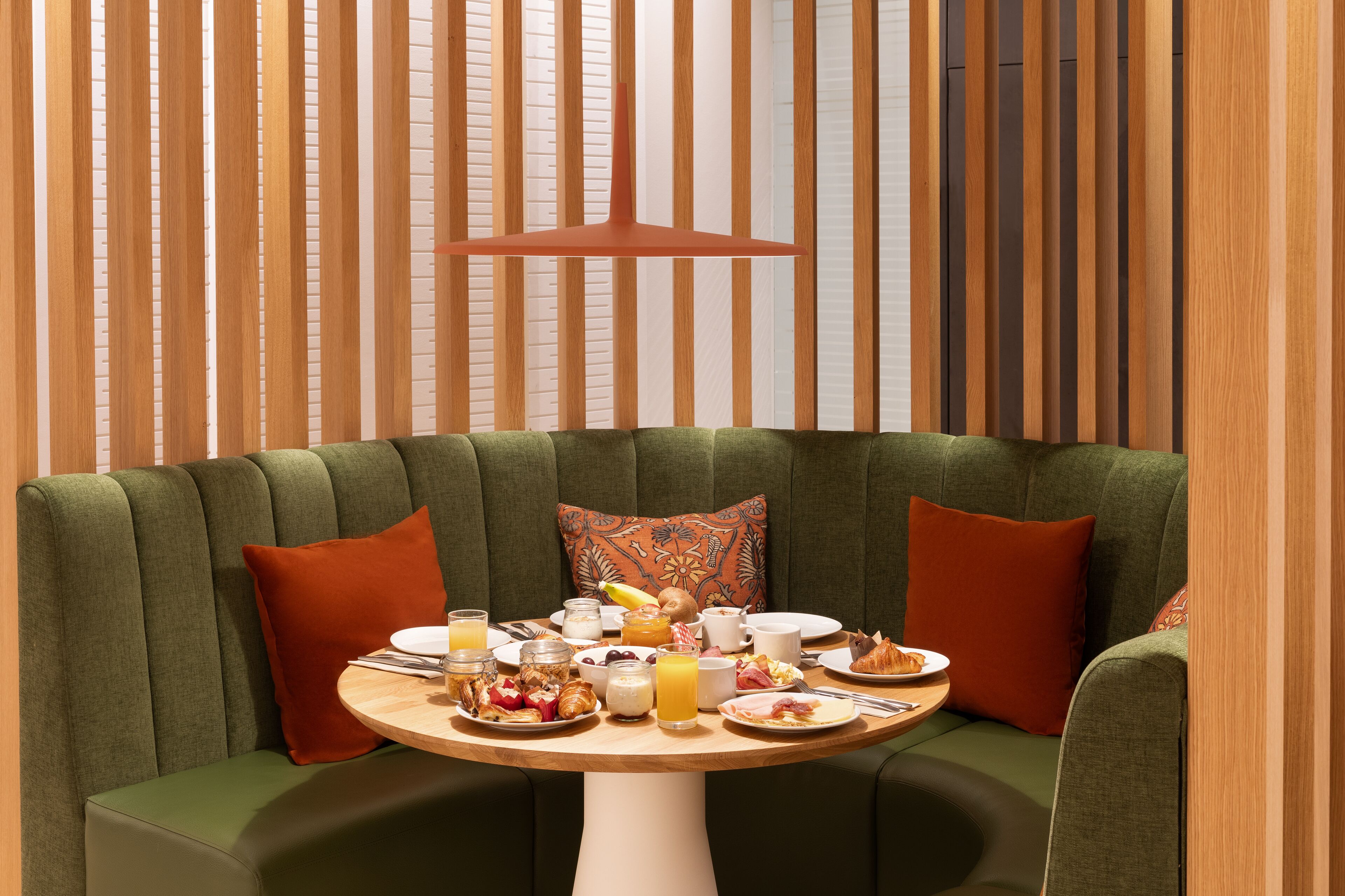 daily continental breakfast (eur 14 per person)