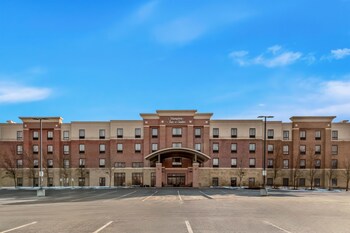 Hampton Inn & Suites Detroit-Canton
