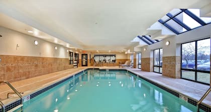 Hampton Inn & Suites Detroit-Canton