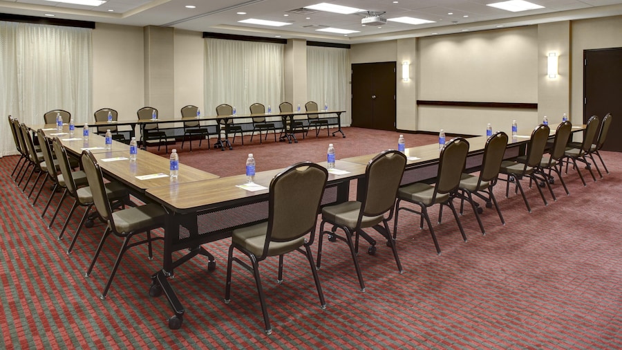 Hyatt Select Richmond Airport