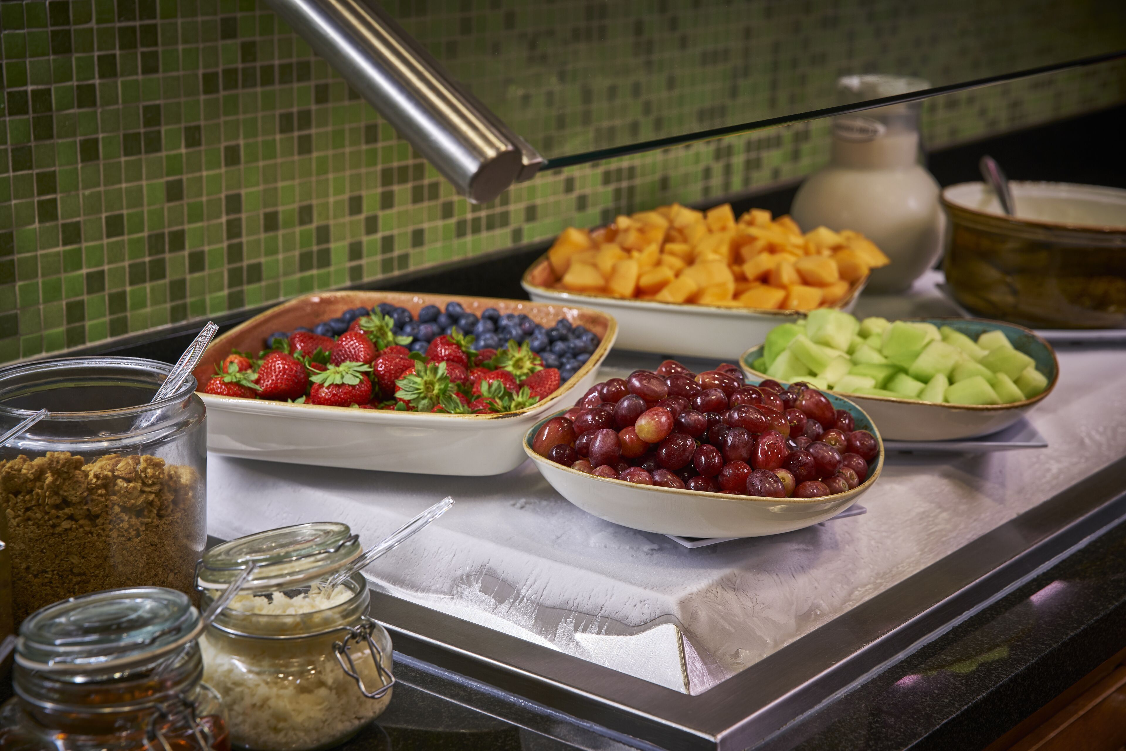 free buffet breakfast