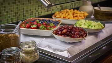 Café da manhã com buffet grátis