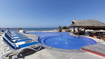 3 outdoor pools, pool umbrellas, pool loungers