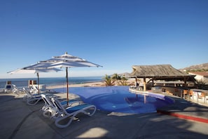 3 outdoor pools, pool umbrellas, pool loungers