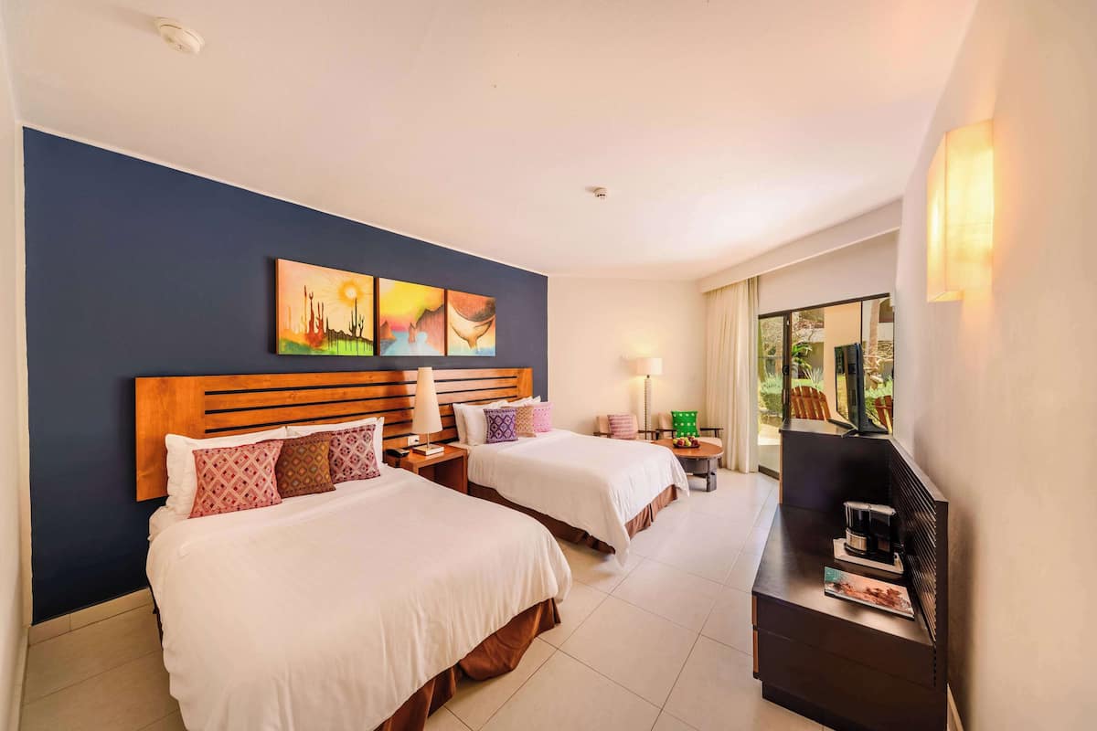 1 bedroom, in-room safe, iron/ironing board, free WiFi